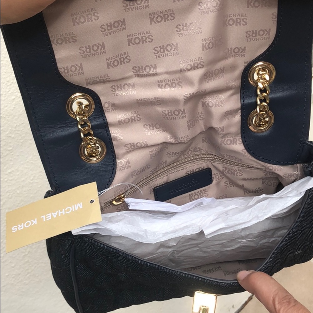 Michael Kors purse - Picture 5 of 5